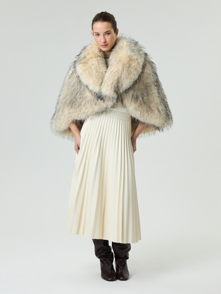 Накидка из экомеха