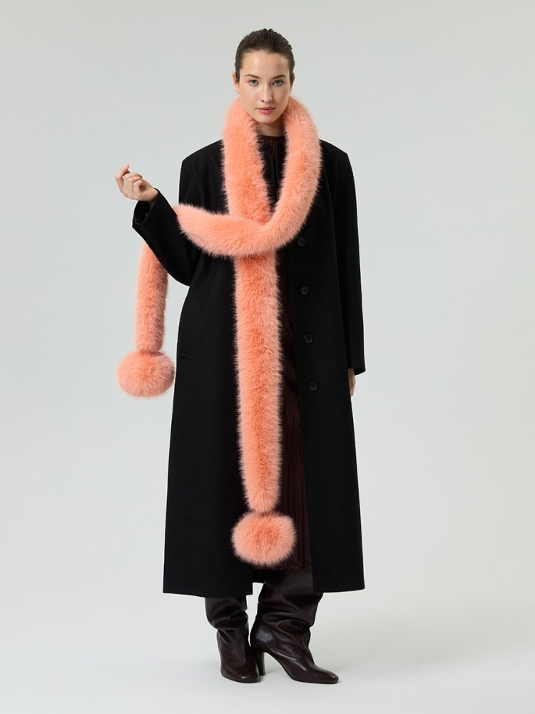 Шарф под песца с помпоном